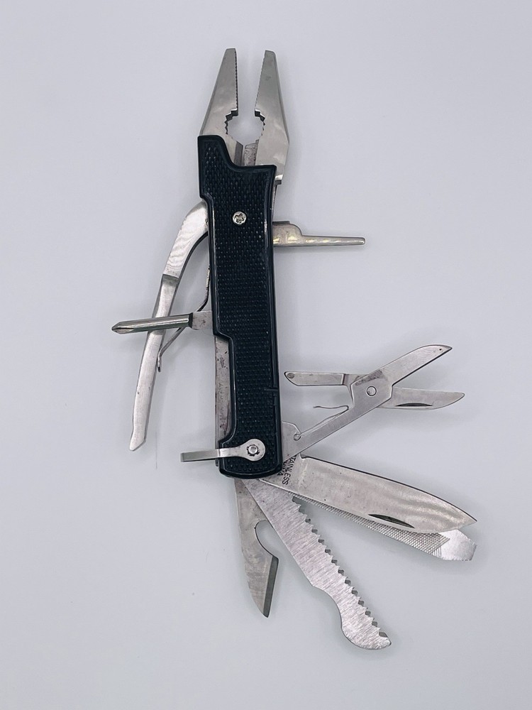 Oreck Knife/Multitool