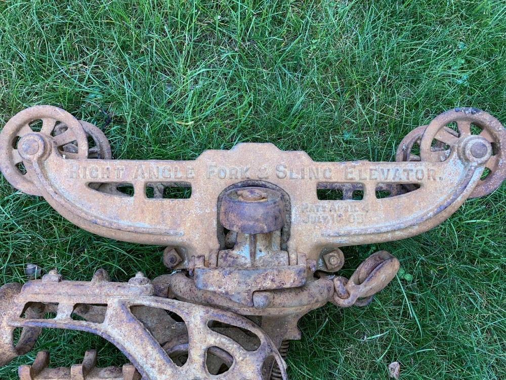 Antique Cast Iron Right Angle Fork & Sling Elevator Hay Unloader Trolley Pulley