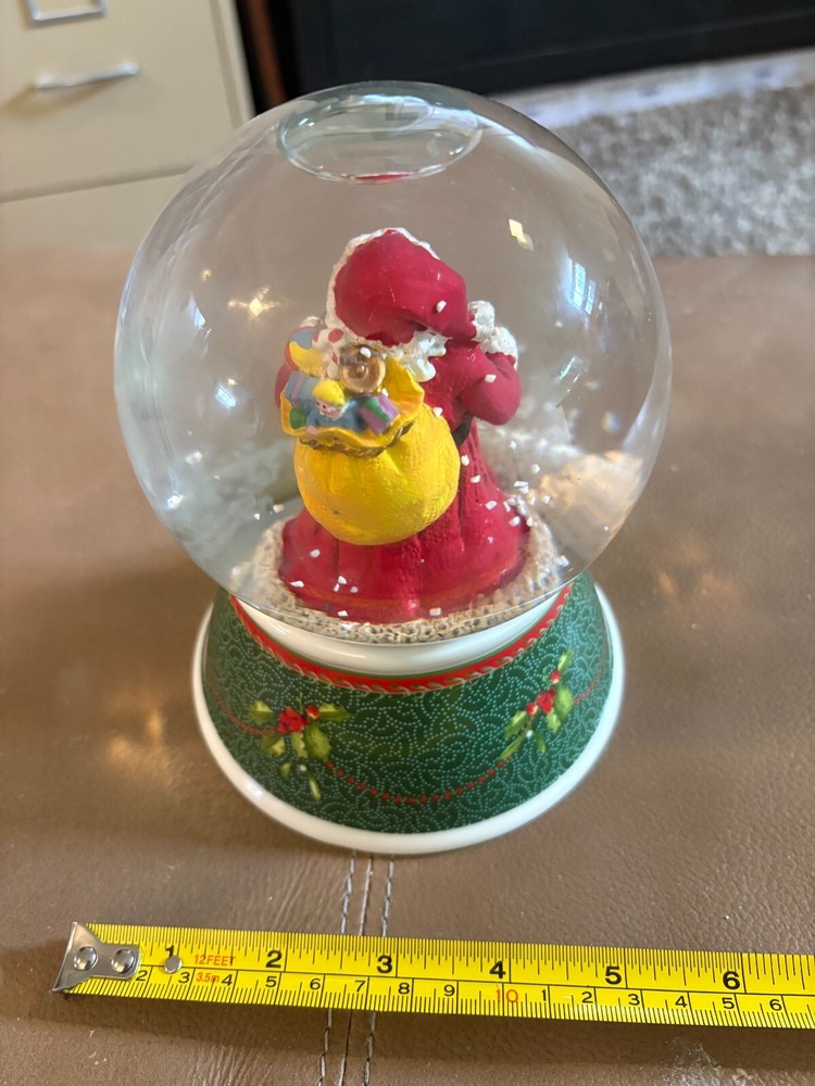 Spode Christmas Tree Santa Musical Snow Globe 6.5"