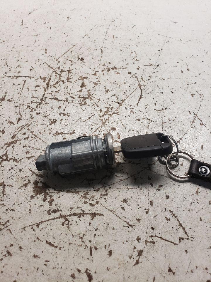 Ignition Switch Fits 2005-2007 LIBERTY OEM