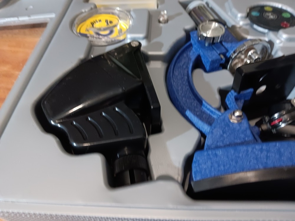 Konus KonuScience Zoom Microscope w/Projector Accessory Kit & Carrying Case