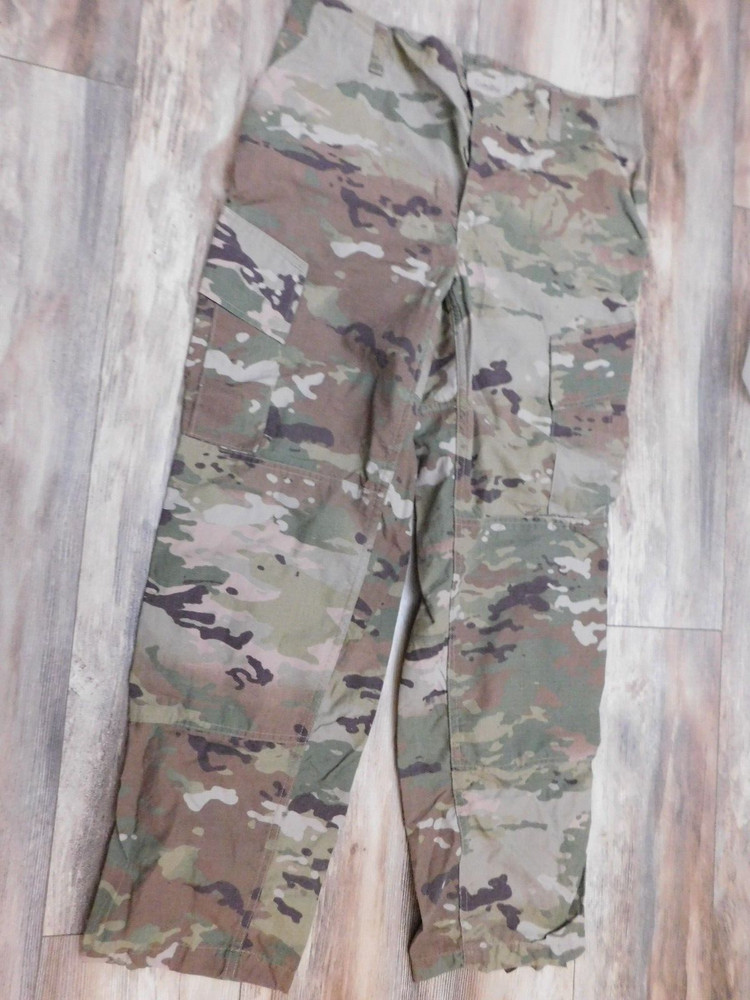 US ARMY OCP FLAME RESISTANT  PANTS  SZ MED- SHORT