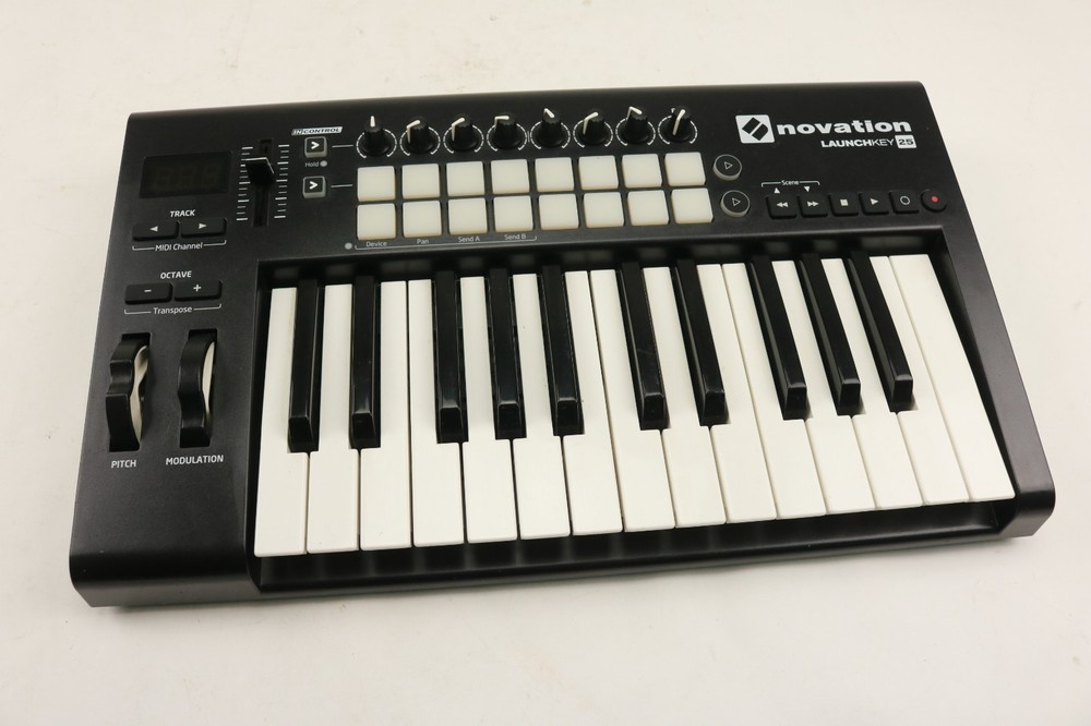 Novation Launchkey Mini Mk3 25 Mini-key Midi Keyboard Controller