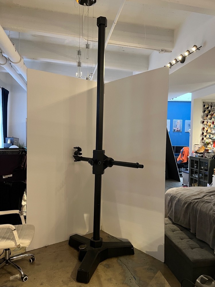 Foba Asaba Studio Camera Stand with camera attachment