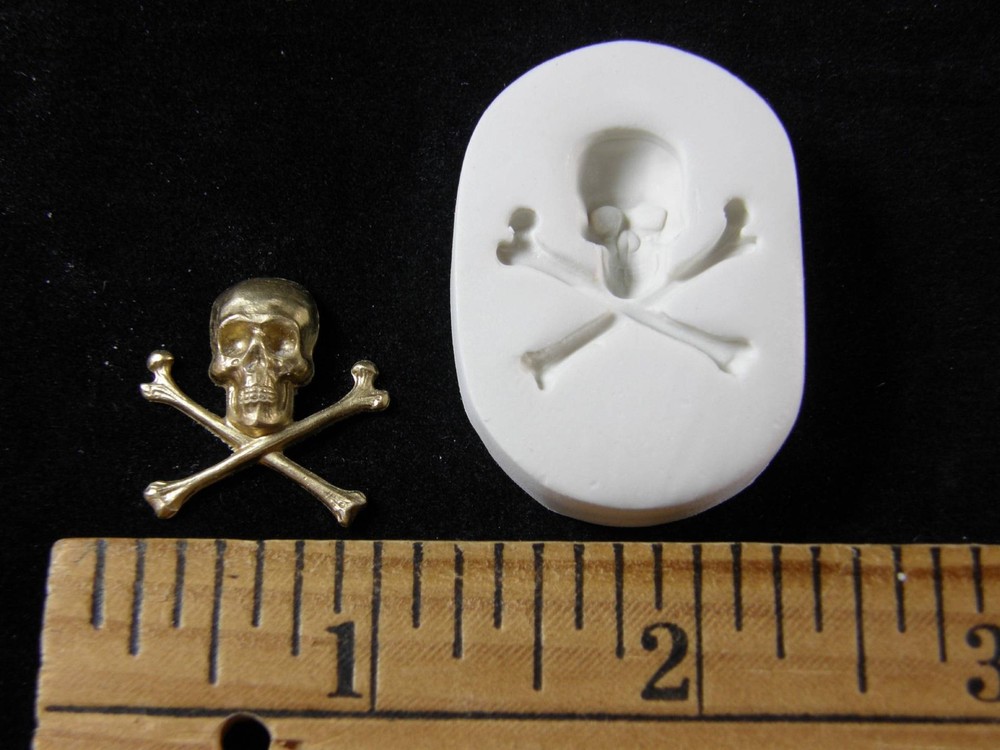 Skull & Crossbones #2 Polymer Clay Mold (#MD1292)