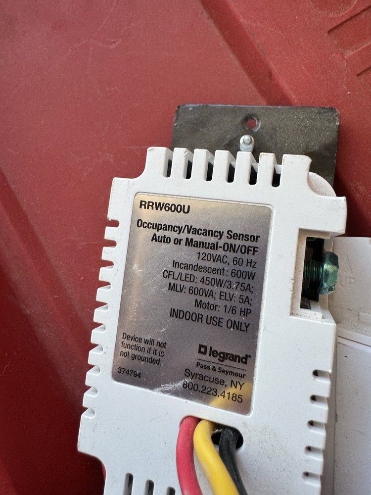 Legrand RRW600U And MS-OPS5M Switch