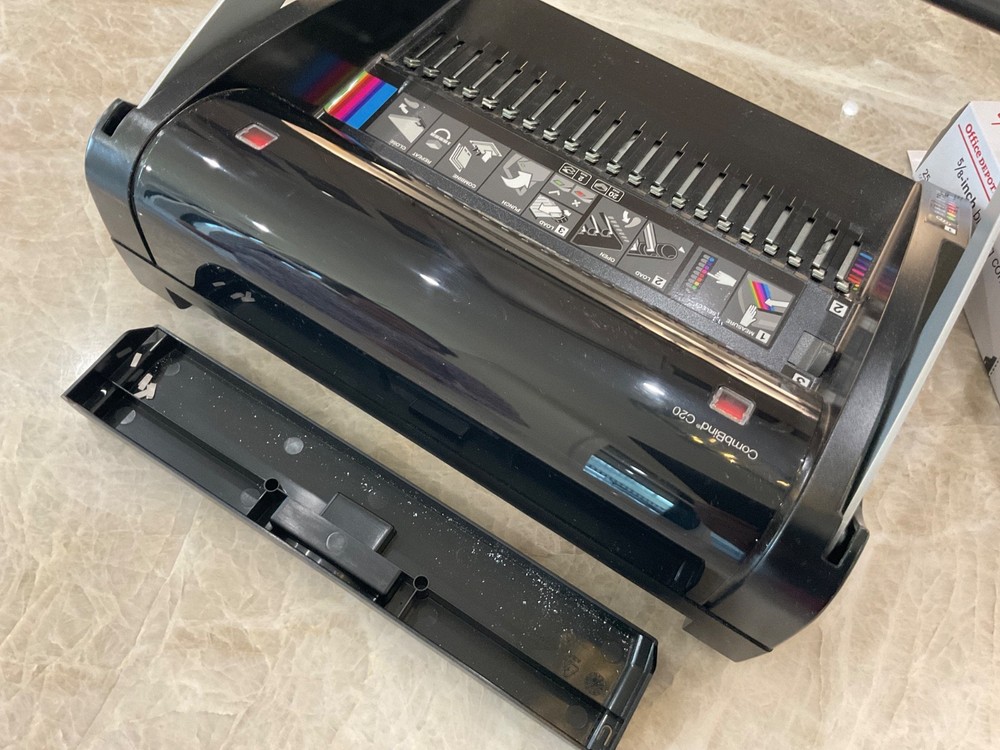 Swingline GBC CombBind C20 Manual Binding Machine