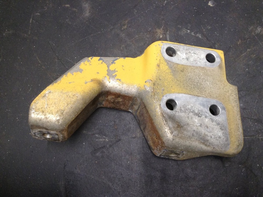 CAT C12 Left/Driver Engine Mount - Used | P/N F6HT6A070EA