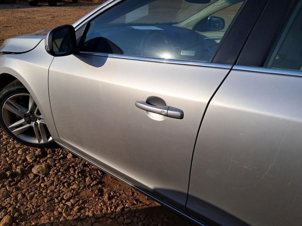 S60 2015 Glove Box 4777415