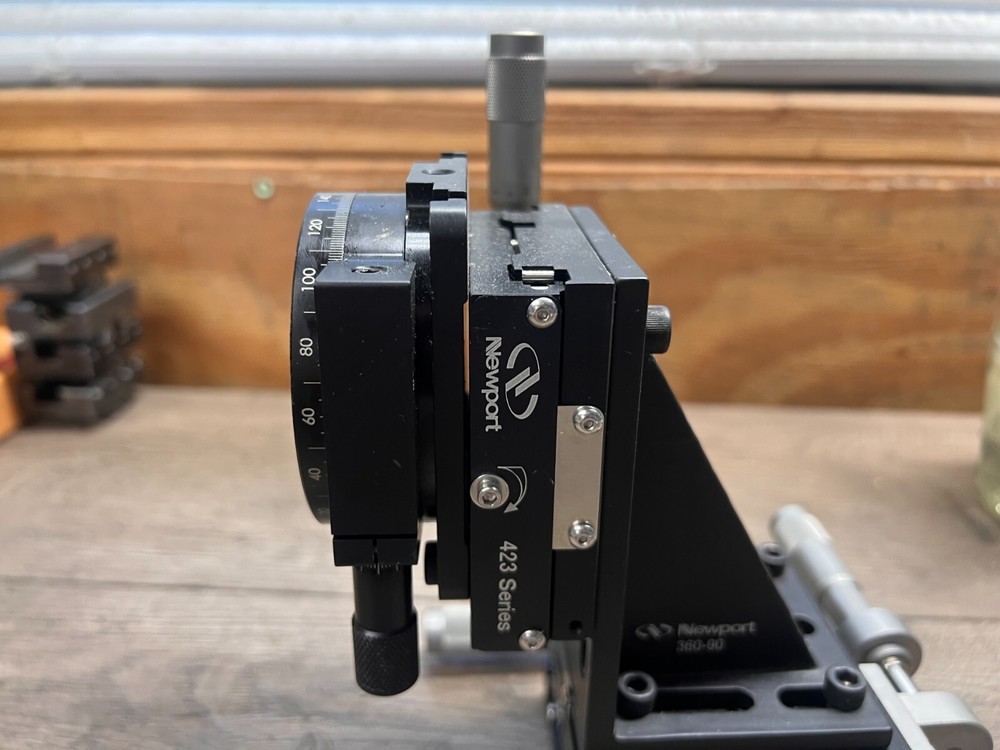 NEWPORT ROTABLE TABLE / MICROMET CROSS SLIDE ANGLE PLATE