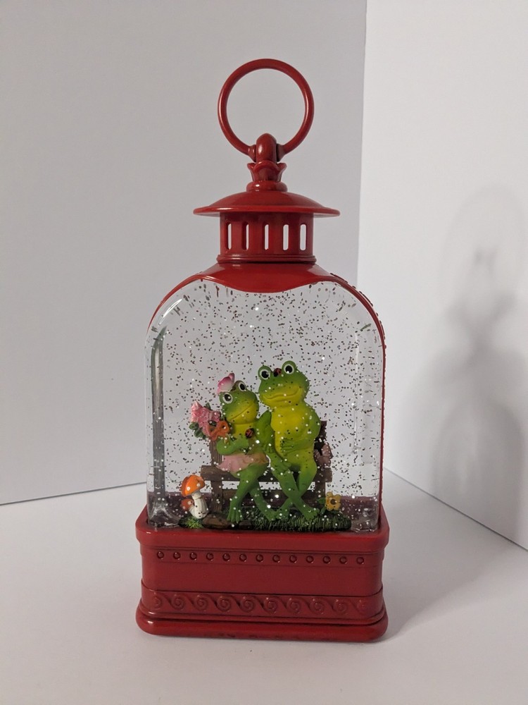 Frog Latern Glitter Globe