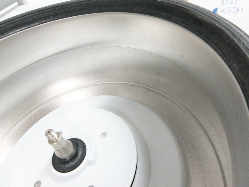 EPPENDORF 5430 BENCHTOP CENTRIFUGE - NO ROTOR INSTALLED
