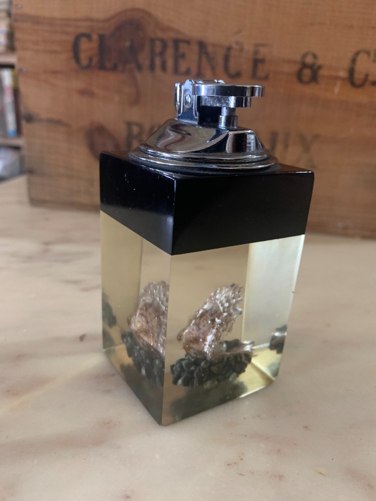 VINTAGE JAPAN PEARL SHELL LIGHTER