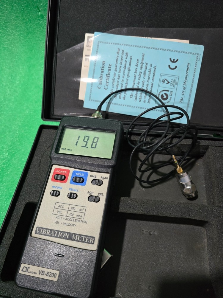 Lutron VB-8200 Vibration Meter with Sensor & Case – Used