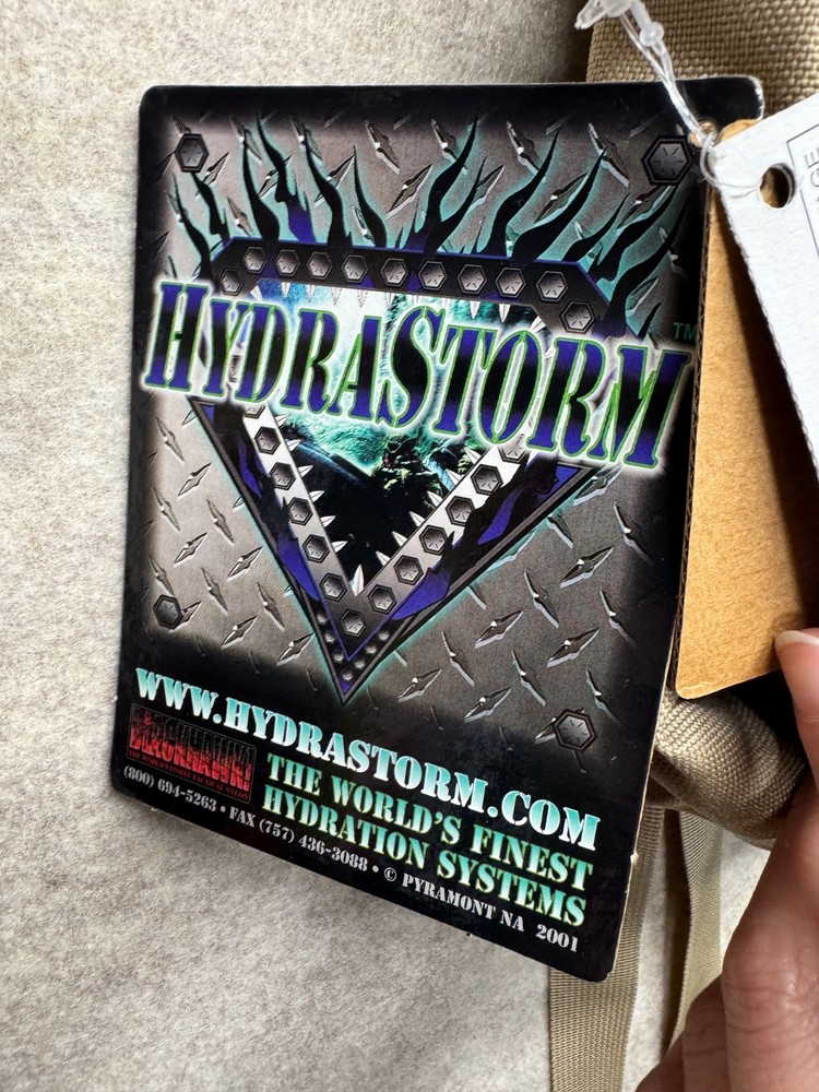 Hydrastorm Tsunami Hydration System 100 oz Desert Camo Backpack Nylon