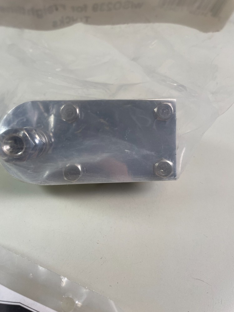 Procomm Round Bar Mirror Mount with Heavy Duty Stud 1 1/8" for Freightliners