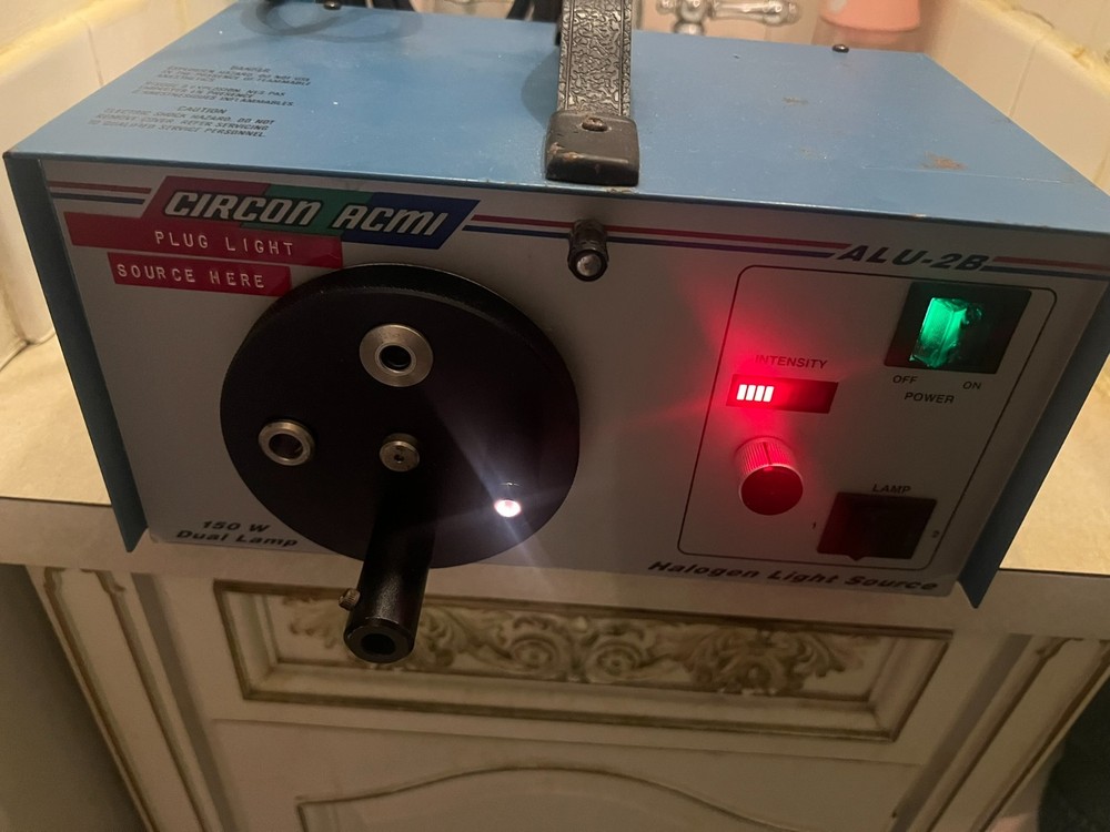 CIRCON ACMI ALU-2B LIGHT SOURCE