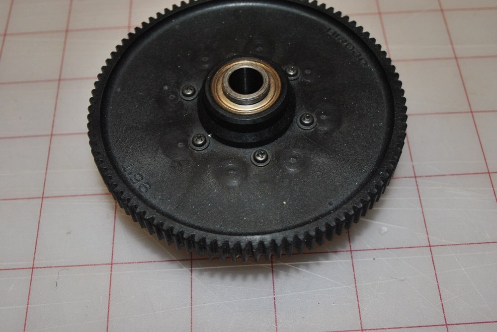 Hirobo Freya .90 main drive gear and one-way, nice.