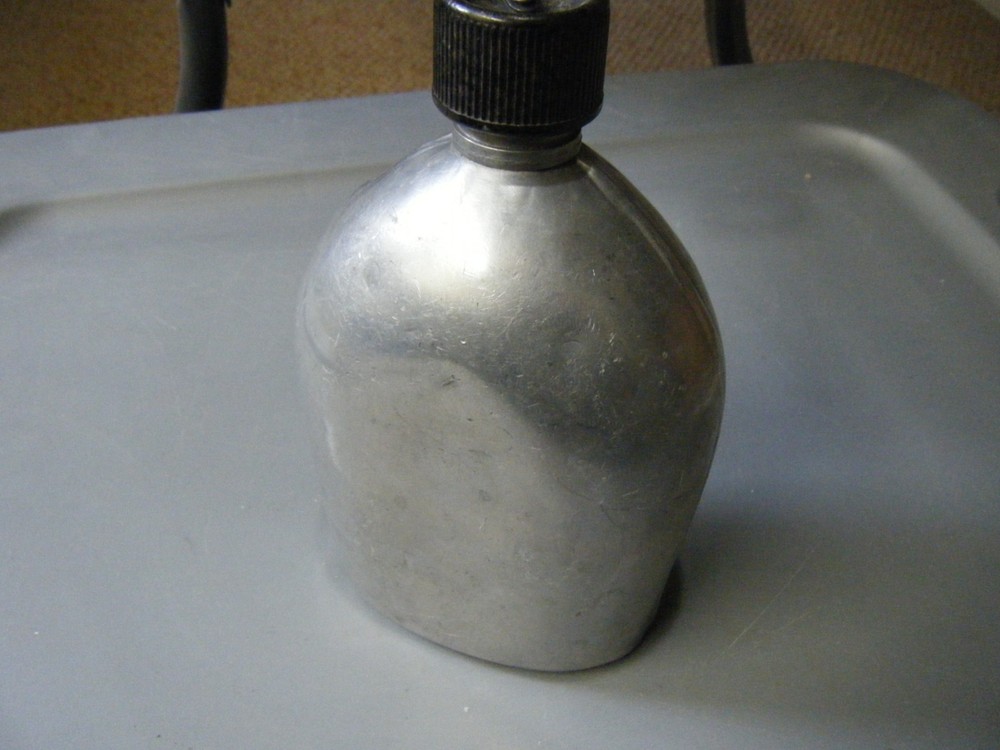 Original WWII US Canteen 1945 Dated A. G. M. Co.