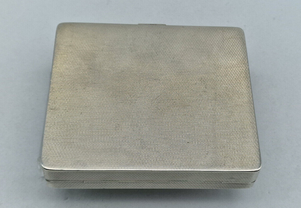 Antique 1935 London Alfred Dunhill Beautiful Solid Silver Cigarette case / J080