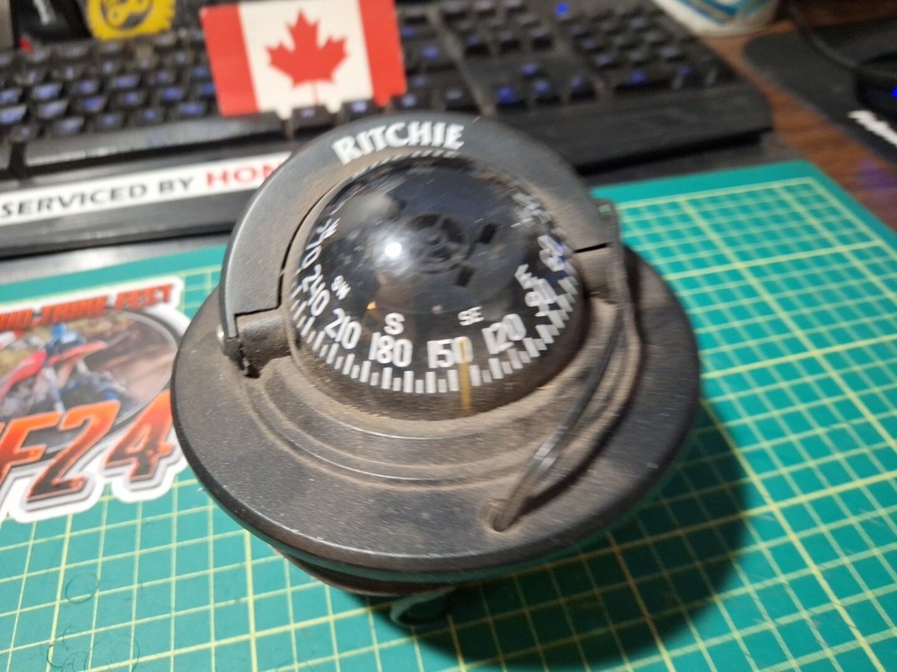 Ritchie Explorer Flush Mount Compass F-50 980000006233 Used