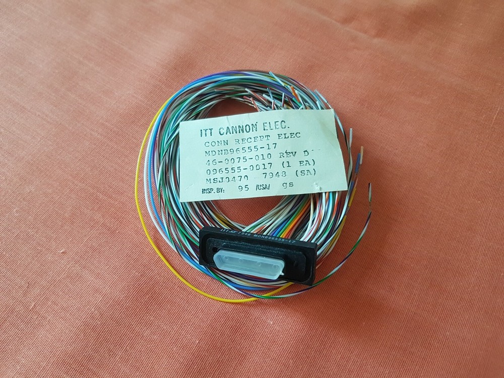 Rockwell Collins PRC-515 RU-20 ITT CONNECTOR NEW
