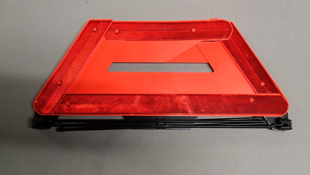 4B5860251E Audi A4 B7 Warning Triangle