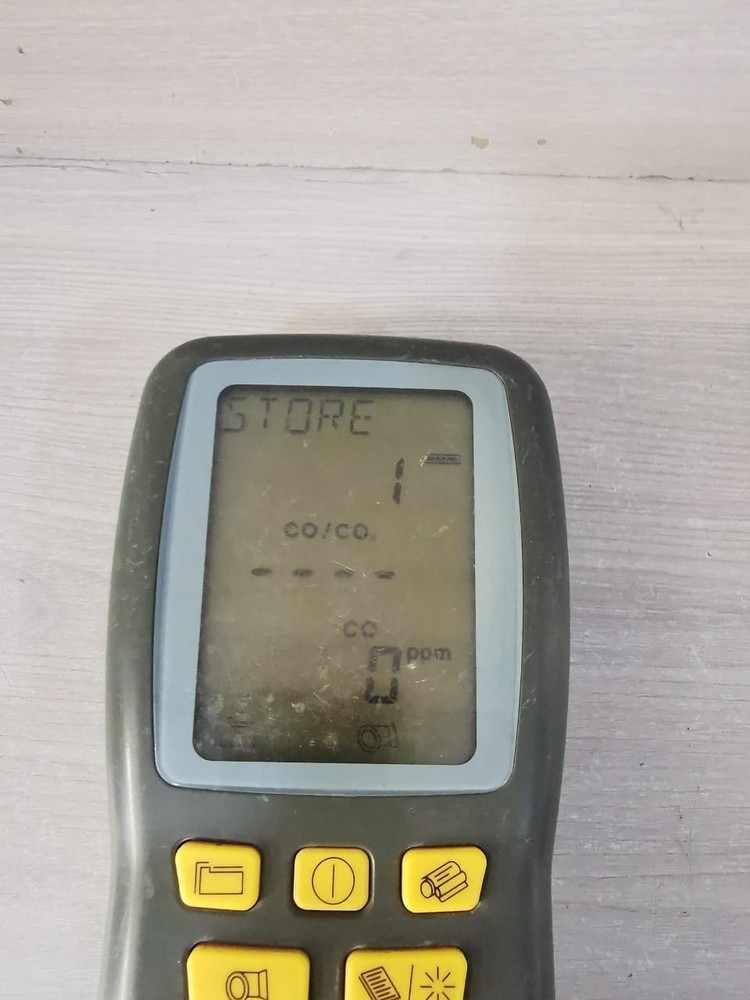 KANE 400 GAS ANALYZER
