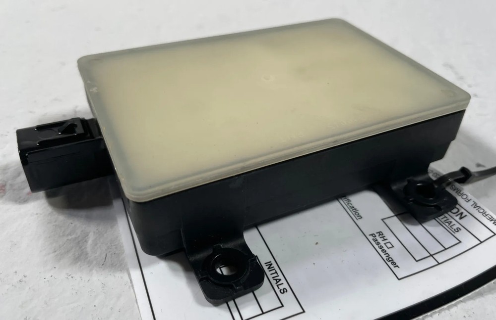 22-23 GENESIS G70 REAR LEFT DRIVER SIDE BLIND SPOT RADAR MODULE SENSOR # 108109