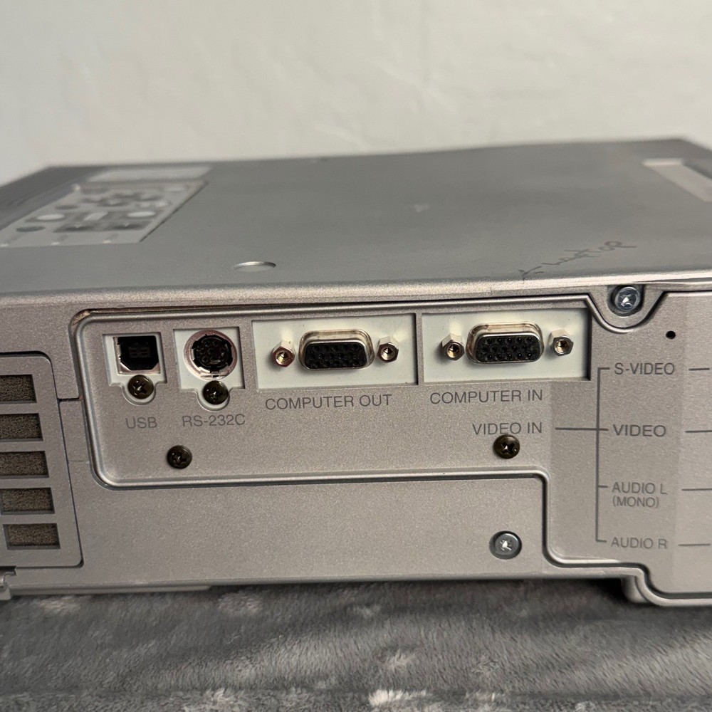 Mitsubishi LVP-X80U LCD Projector Multimedia Video Computer Tested Working