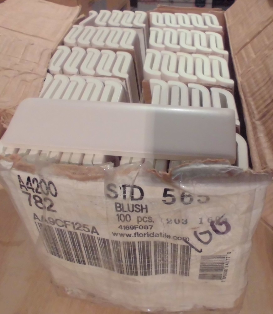 1 pc. Matte *Soft Pink* Ceramic Radius/Mudd Cap Bullnose Trim Florida Tile, New