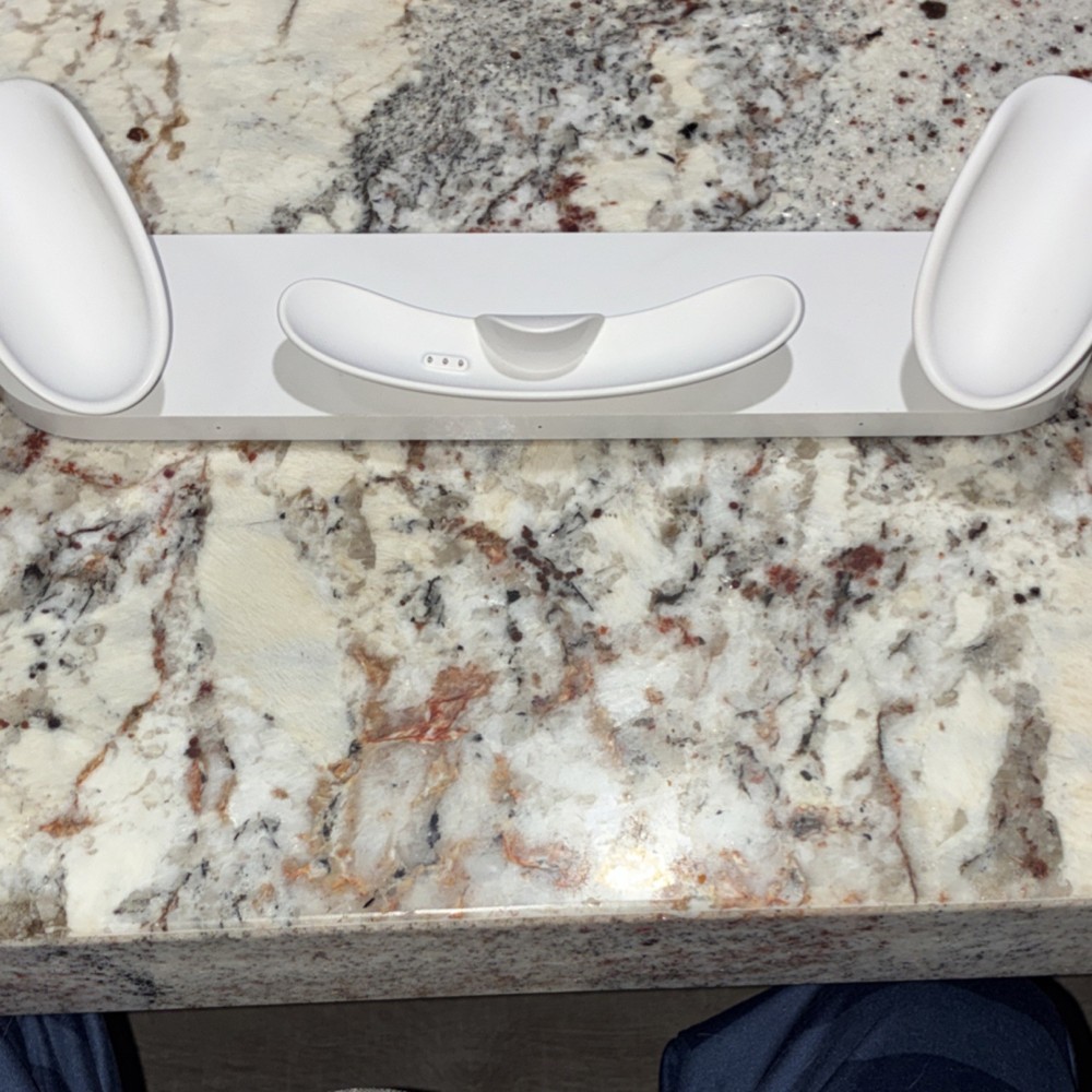 Meta VR Charging Dock for Headset & Controllers, USB-C Connectivity, White Color