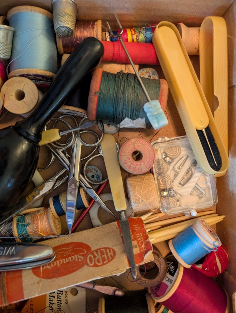Antique and Vintage Sewing Items