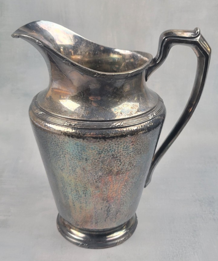 Vtg Silverplate 1928 Reed & Barton Water Pitcher Jug Hammered Pattern 5585
