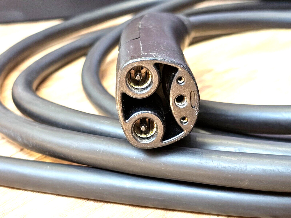 Tesla Wall Connector 86C4CE 18 Ft 48A
