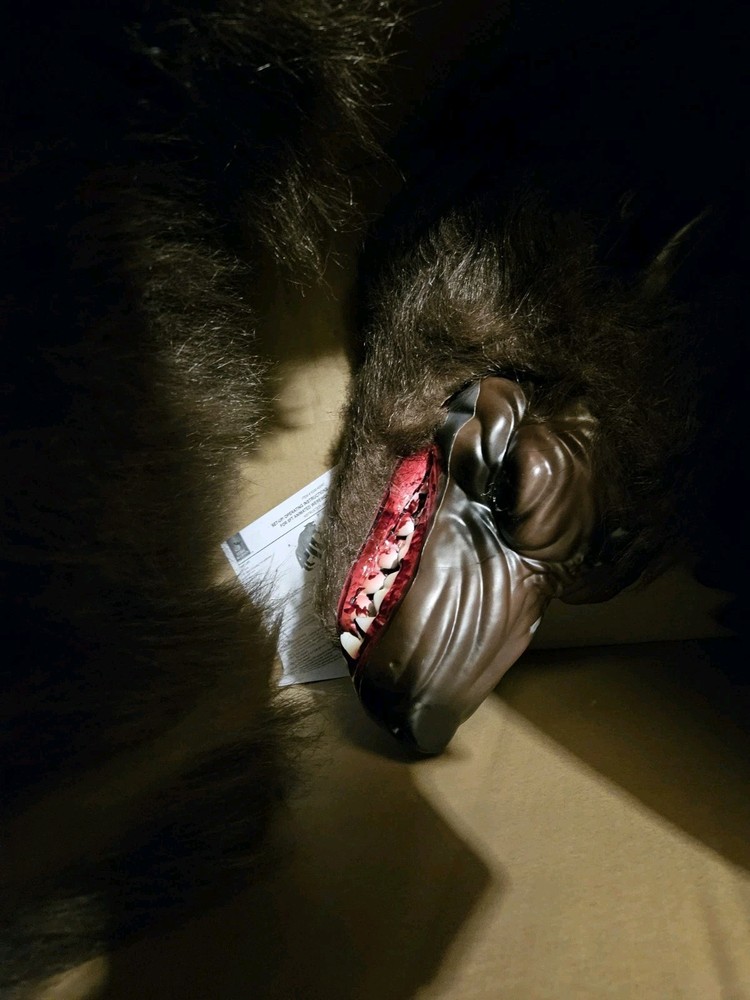 6ft Crouching Werewolf