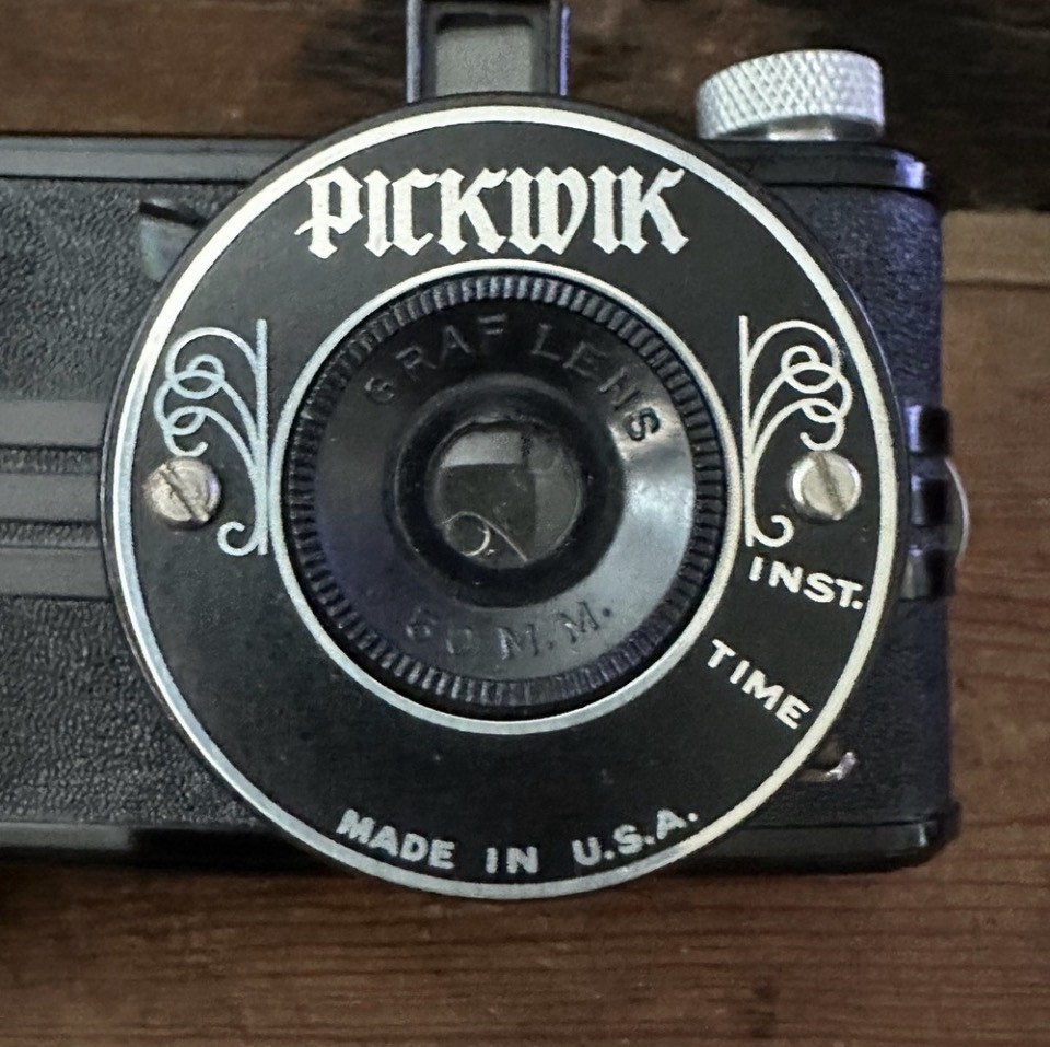Antique 1930-1940 Pickwick Camera w box, untested