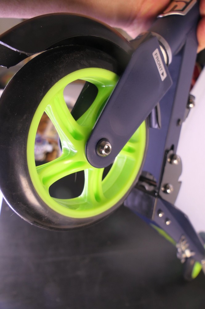 PACIFIC CYCLE 6152 MONGOOSE FREESTYLE SCOOTER
