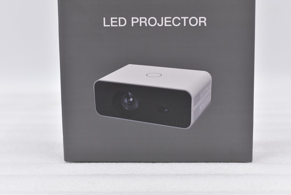 Portable LED Projector Screen cast- 4K Decodong- Bluetooth- 2.4G/5G