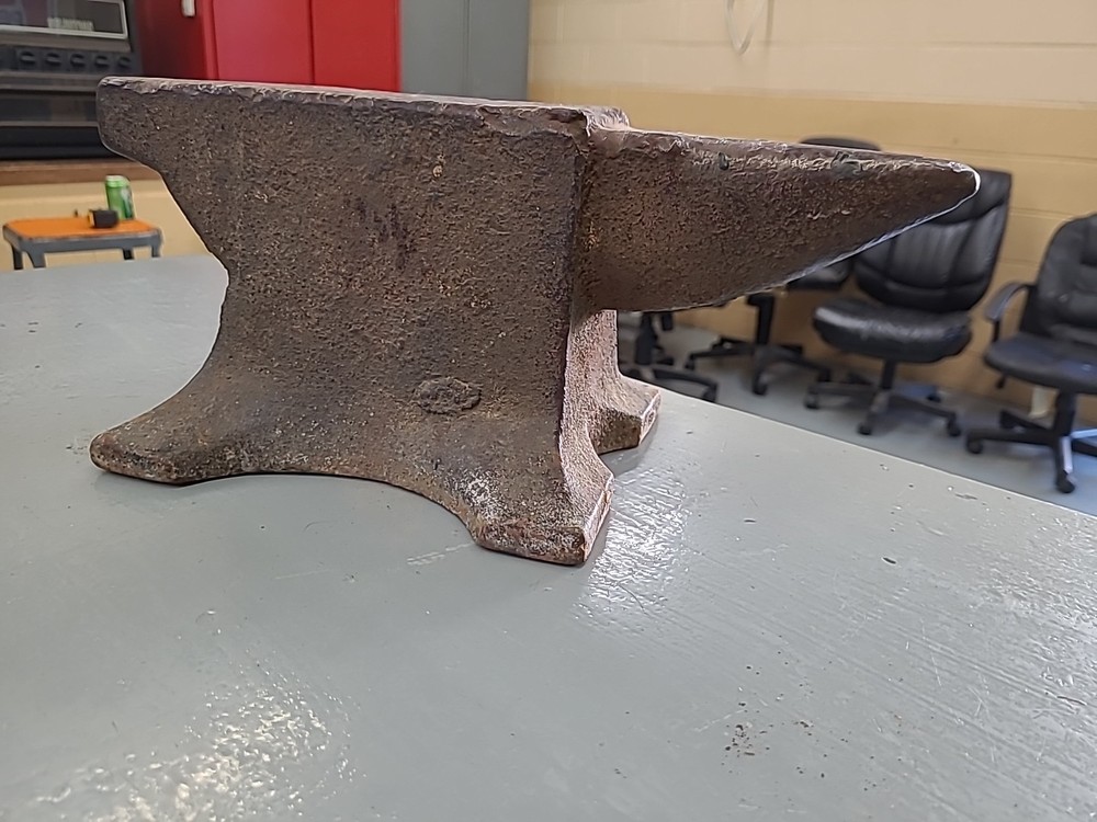 Antique 55 Pound Anvil Good Condition