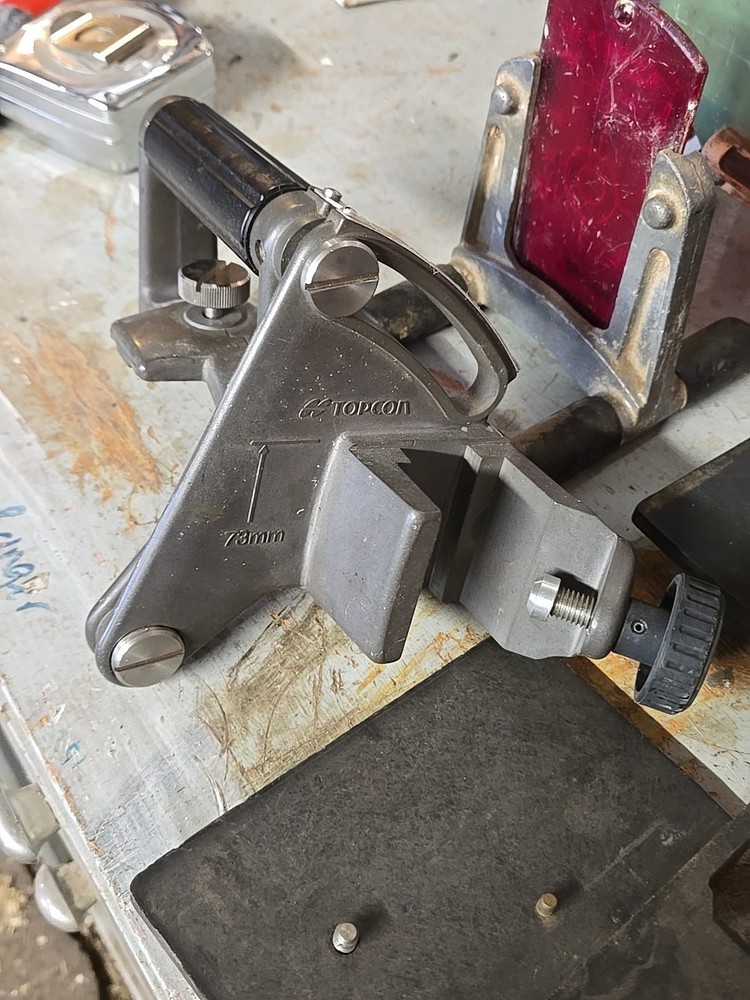 Spectra-Physics Trimble Model 1230 Components And Peripherals Mount + Stand