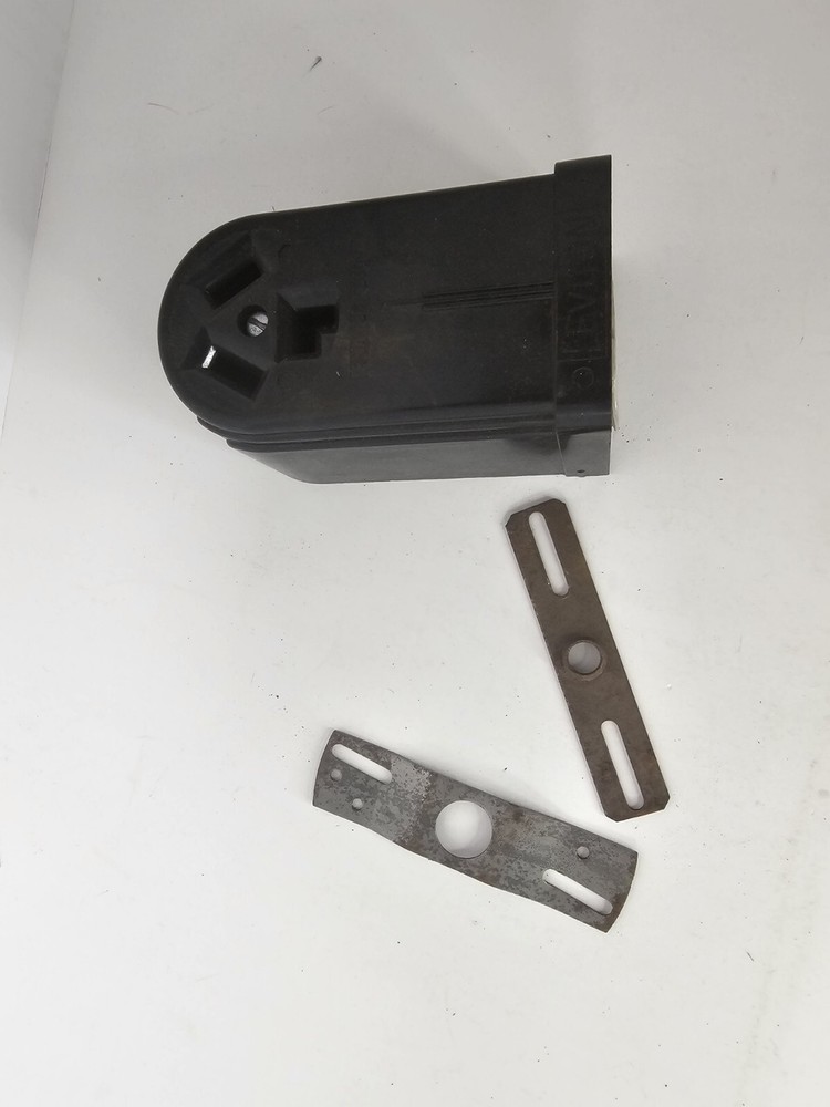 snapt 3 pole 3 wire surface receptacle