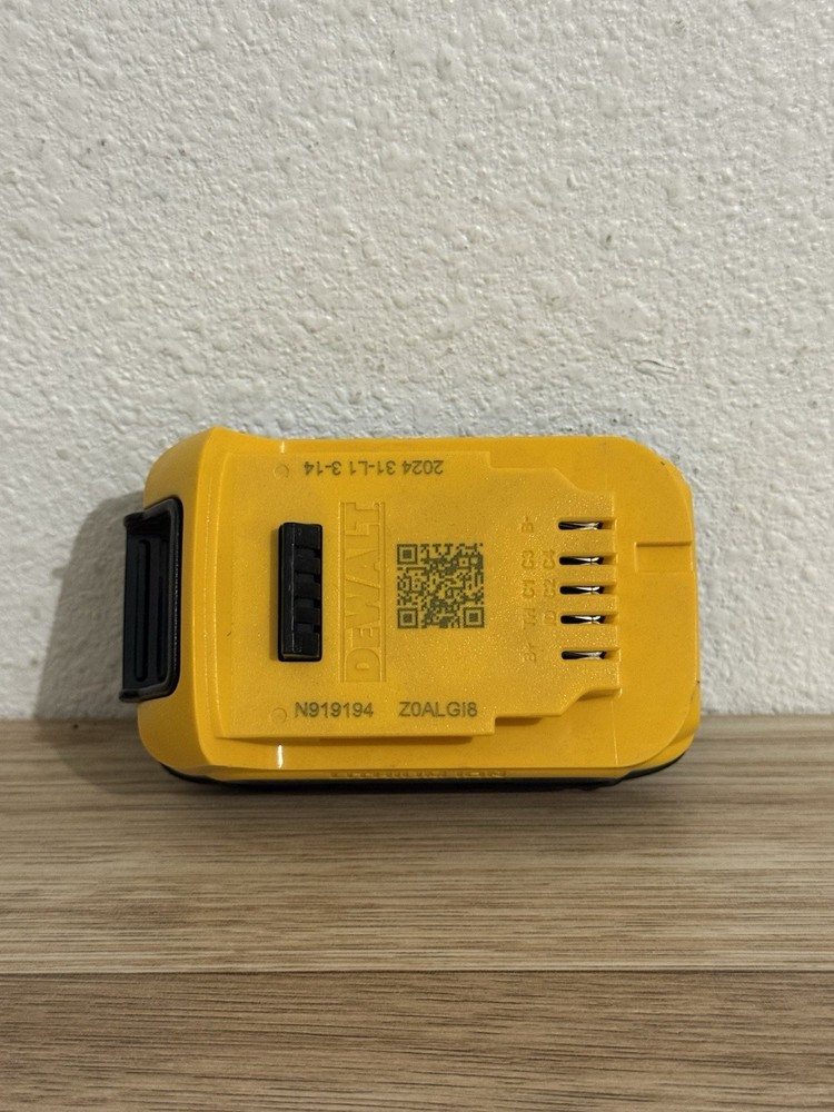 Genuine DEWALT “POWERSTACK” DCBP034 1.7Ah 20V MAX Lithium Battery Z0ALG18