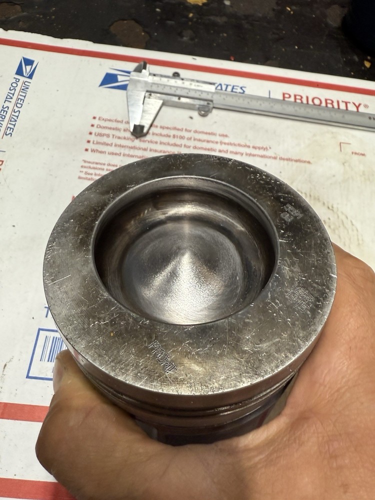 Cummins 6bta STD size piston 5591