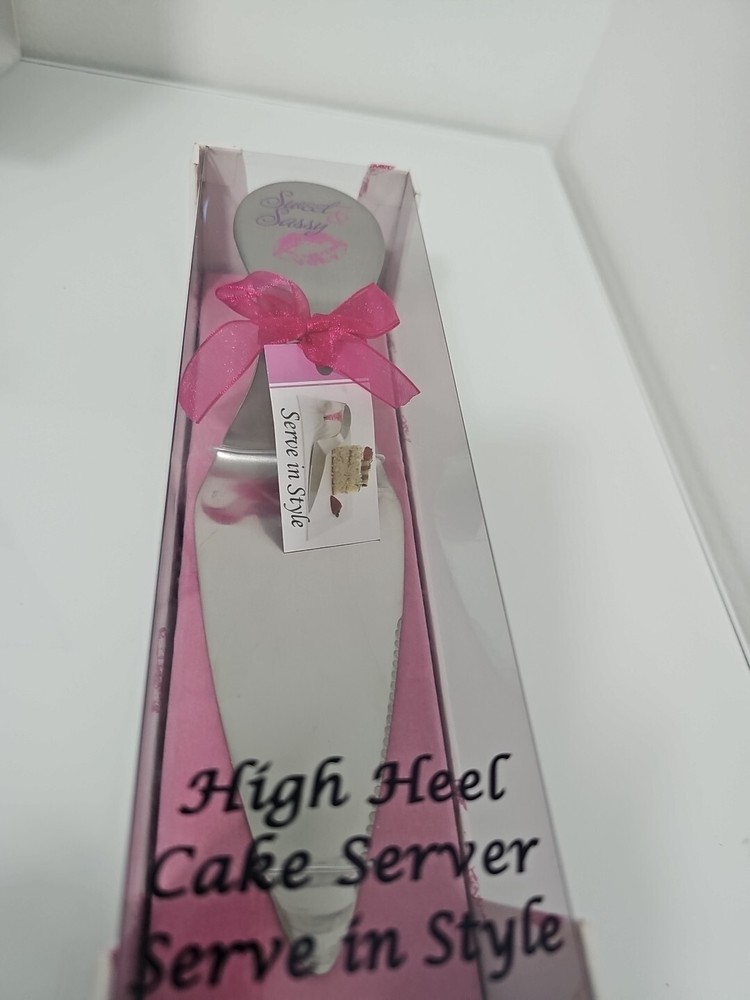 High Heel Cake Server with Removable Heel, Wild Eye Designs (1pc)