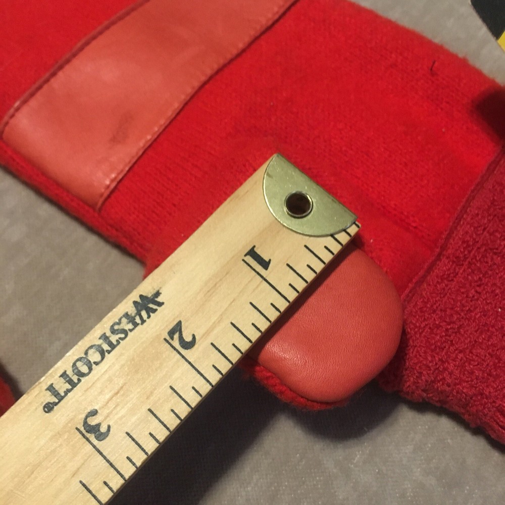 Nichol’s Vintage hunting mittens