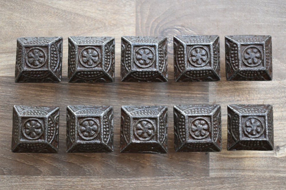 Vintage Victorian cast iron knobs cabinet drawer door handle pull rustic 22 Pcs