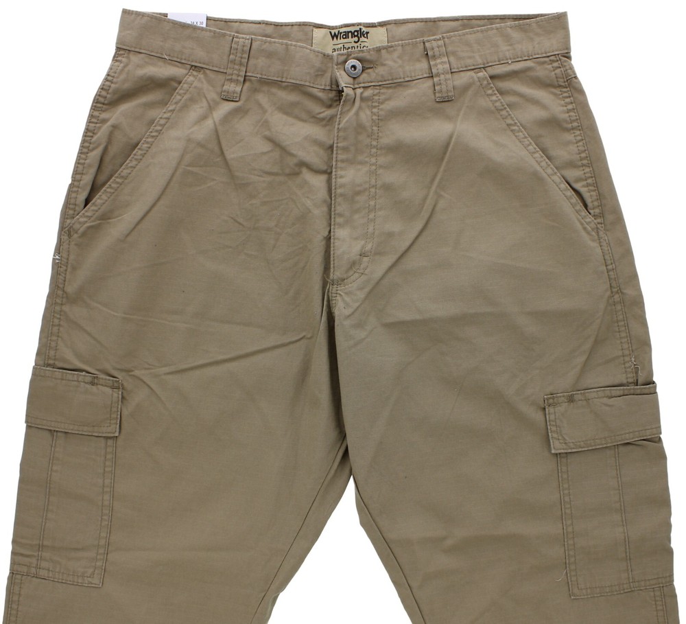 Wrangler Authentics Men's Cargo Pants Regular Fit Rip-Stop 6-Pockets Plus 2-Tech