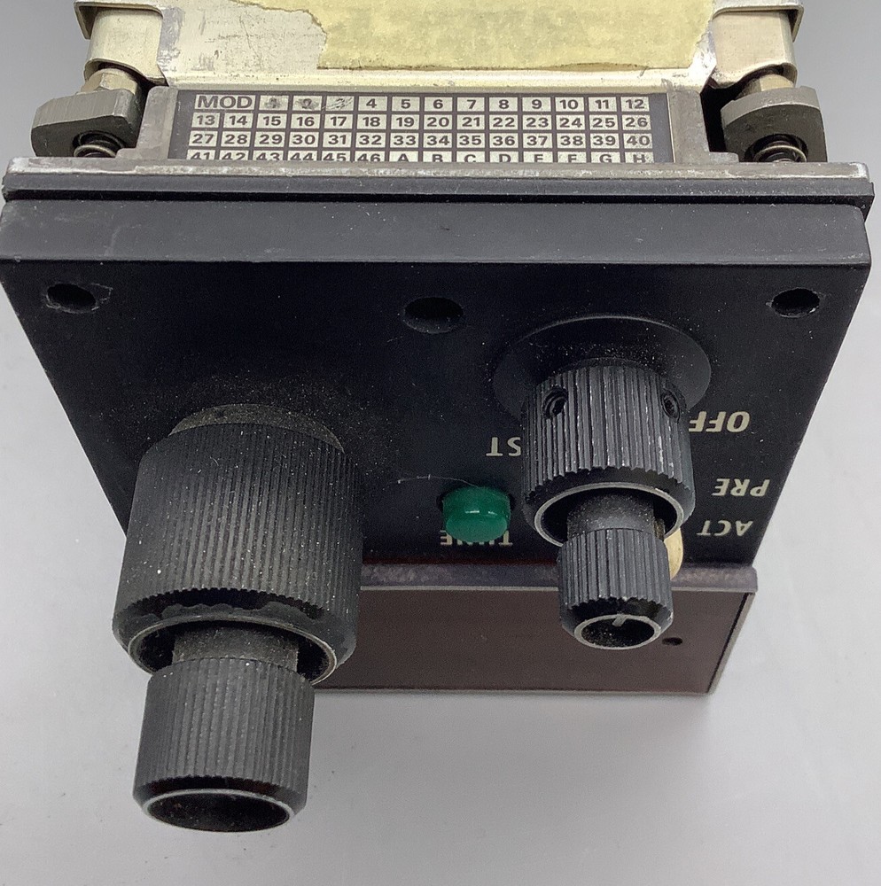 Collins Control Type CTL-20 P/N 622-4523-018 ..