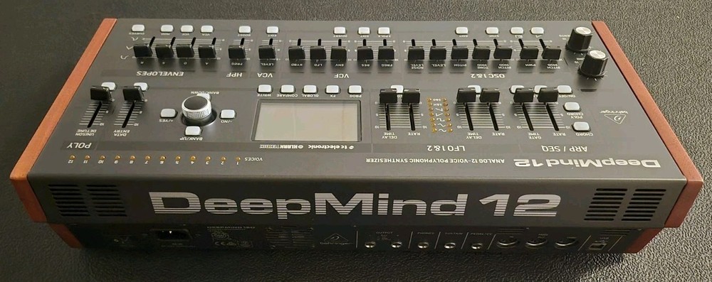 Behringer DeepMind 12D Polyphonic Analog Desktop Synthesizer Module .new